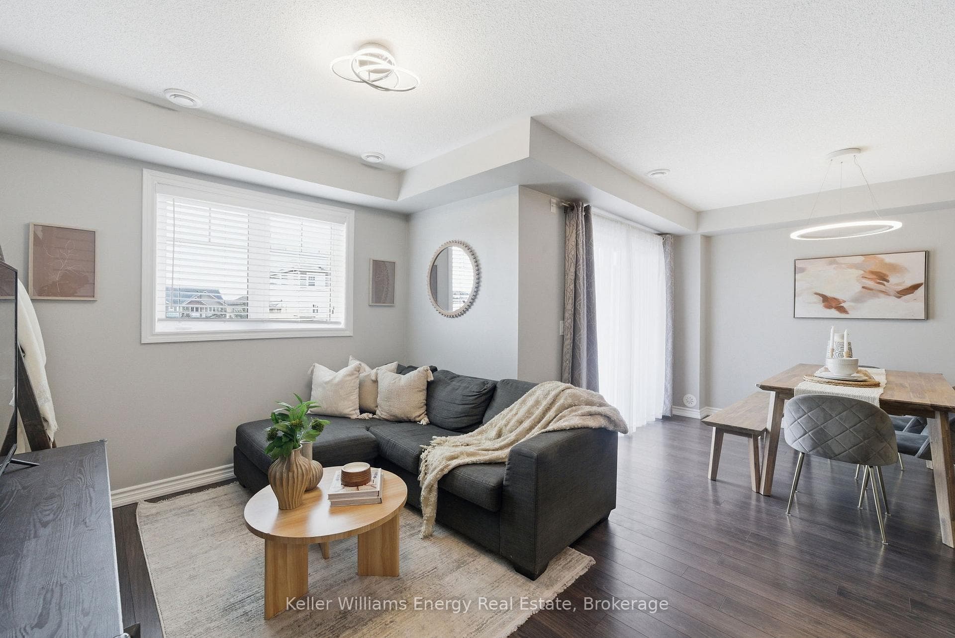 98 Tabaret Crescent photo 4