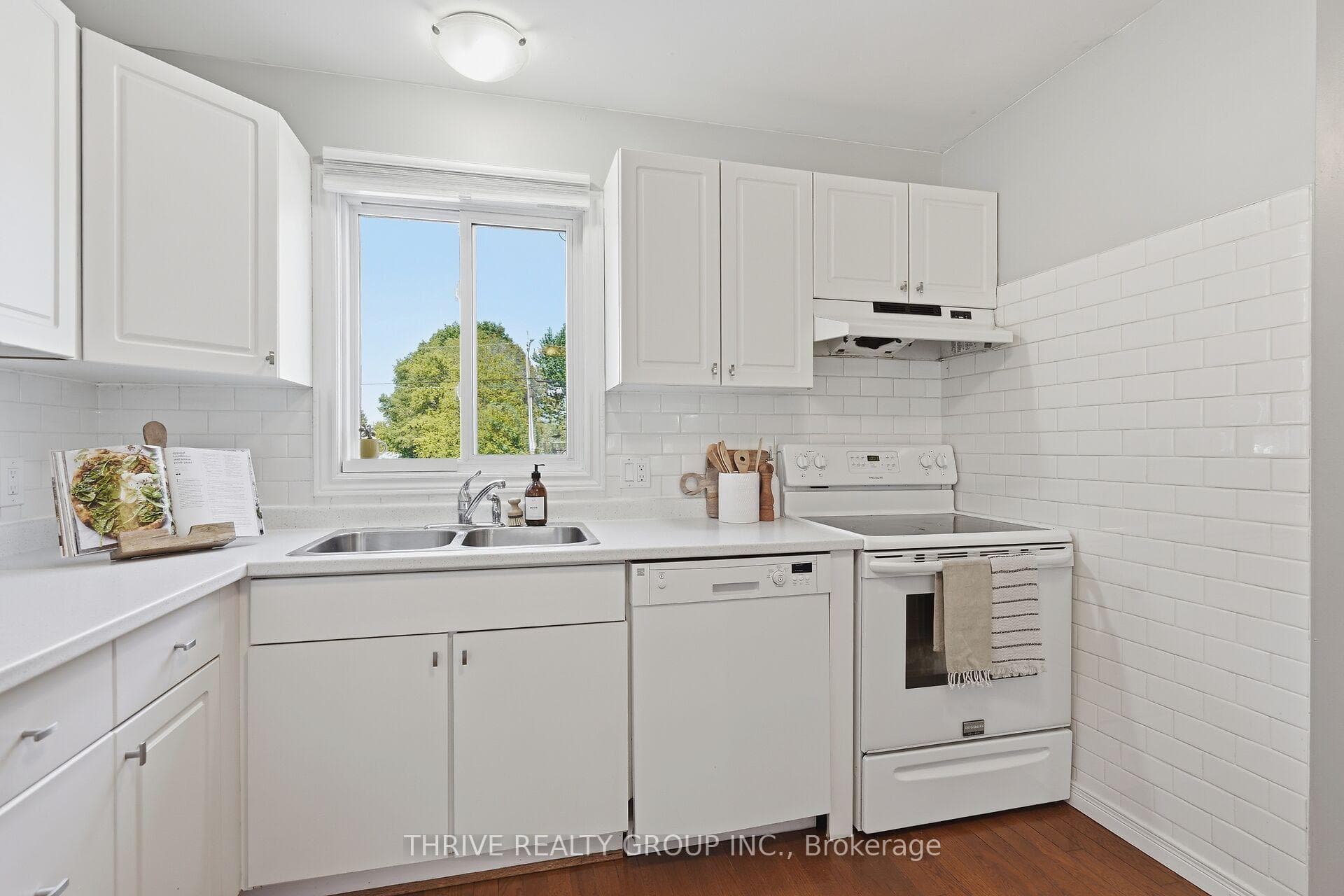 215 Commissioners Road Unit 10 photo 8