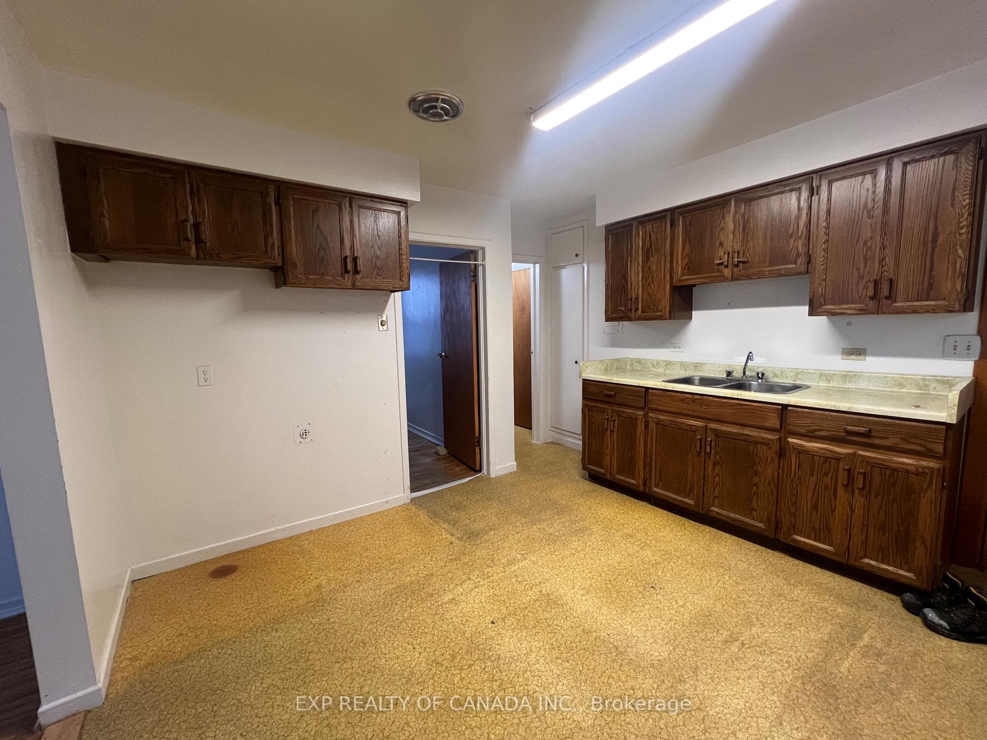82 Dwyer Avenue Unit 4 photo 2