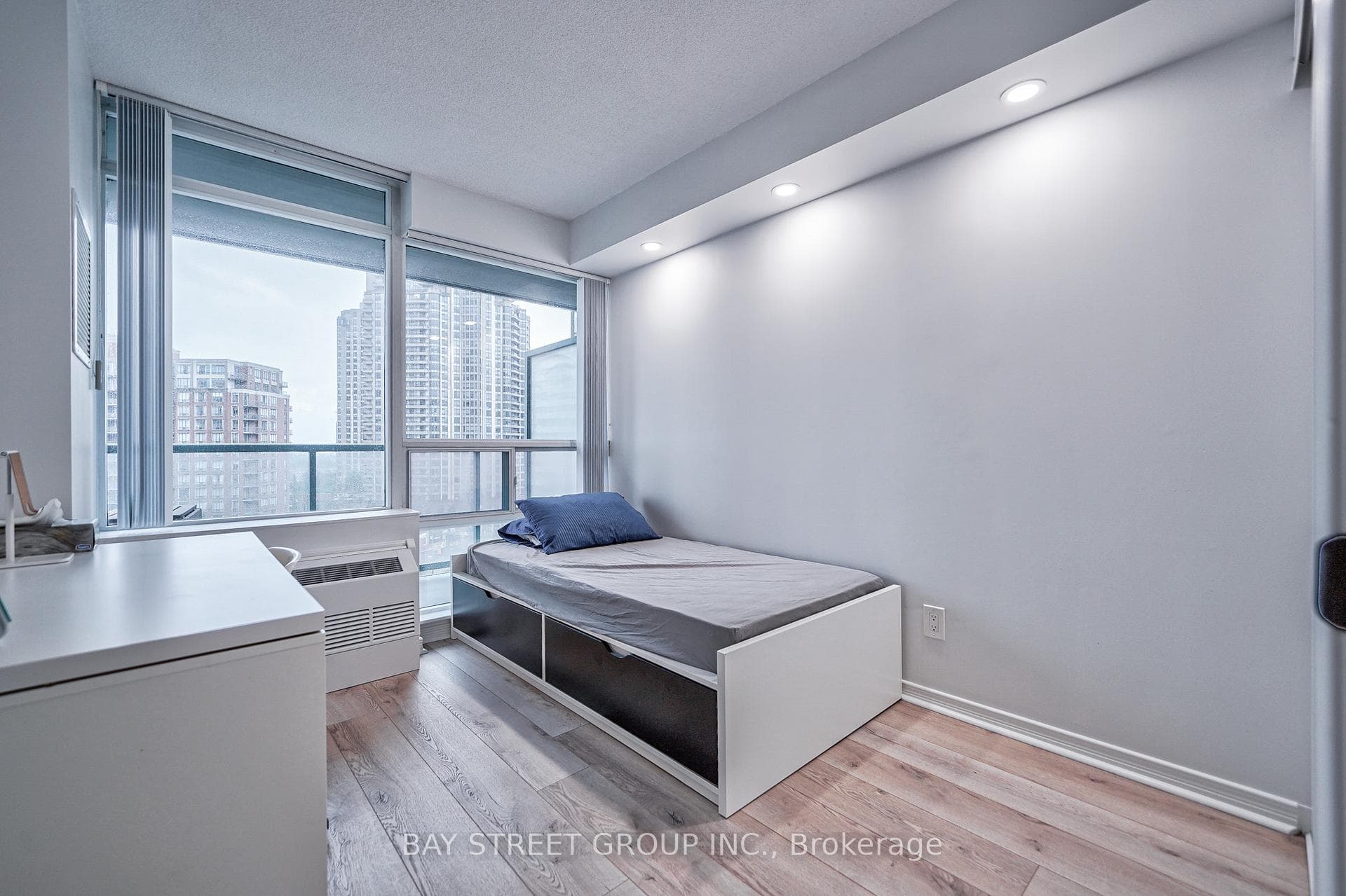 5500 Yonge Street Unit 803 photo 22