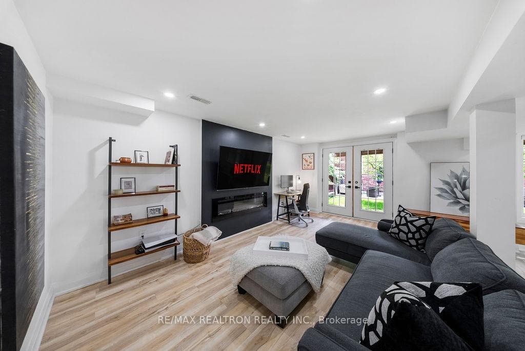 678 Skye Court photo 36