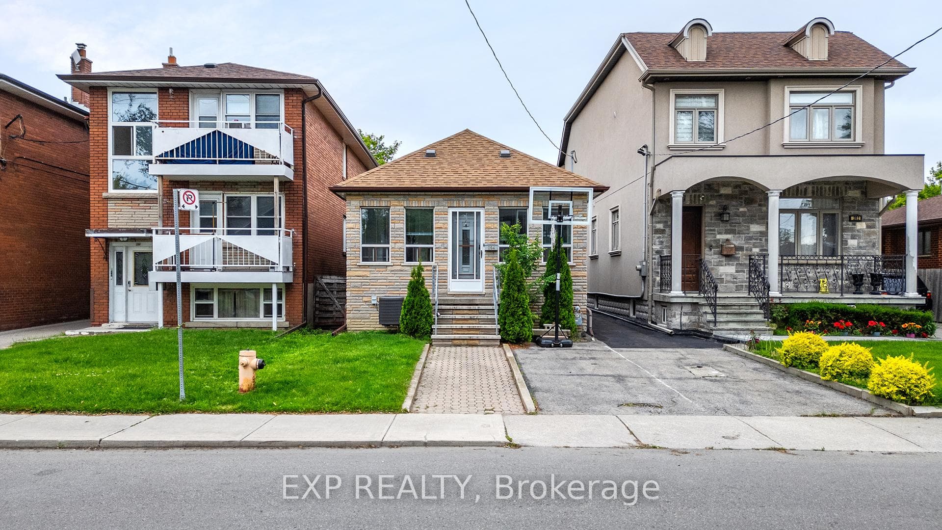 284 Melrose Street photo 6