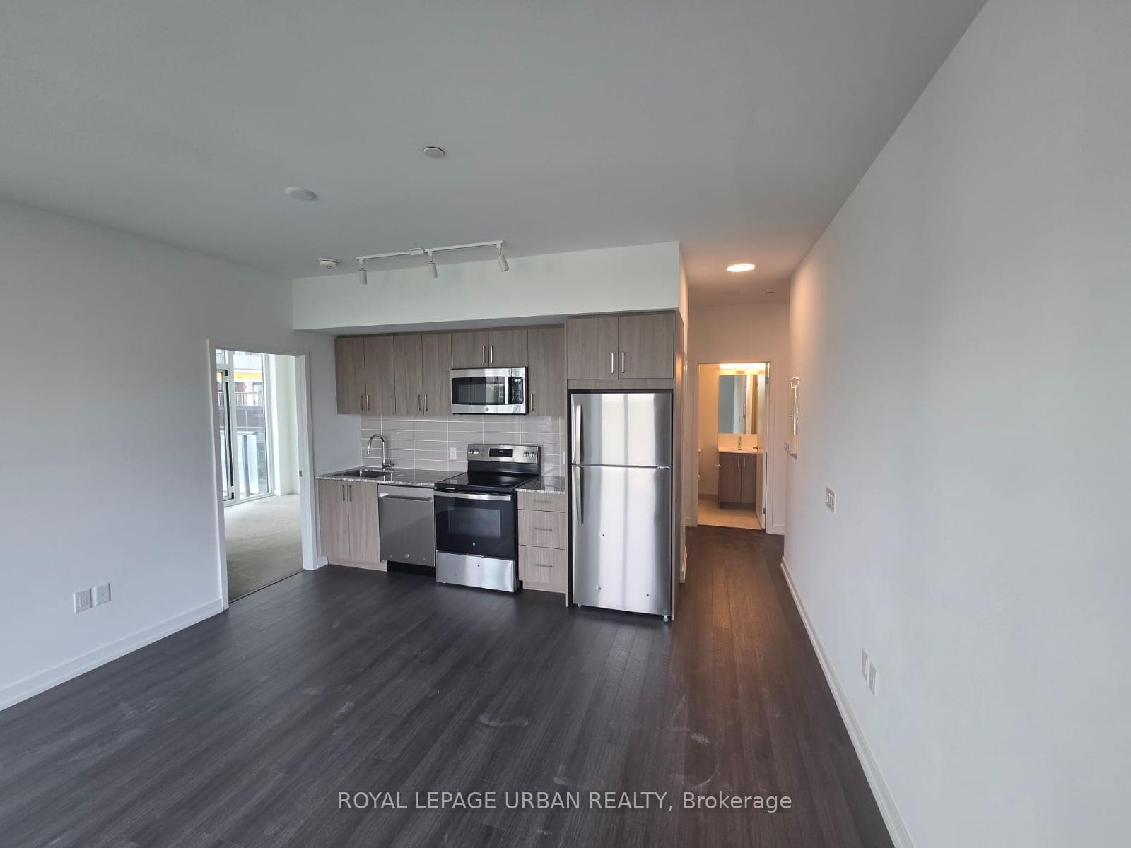 4010 Eglinton Avenue Unit 704 photo 8