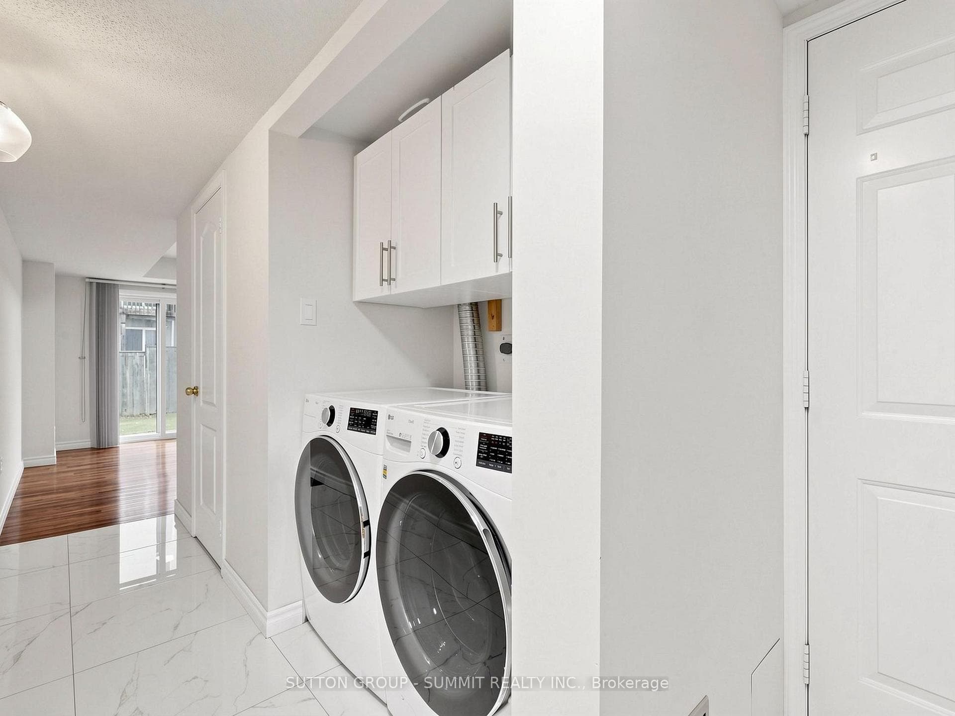 735 MAXMAN Street photo 41