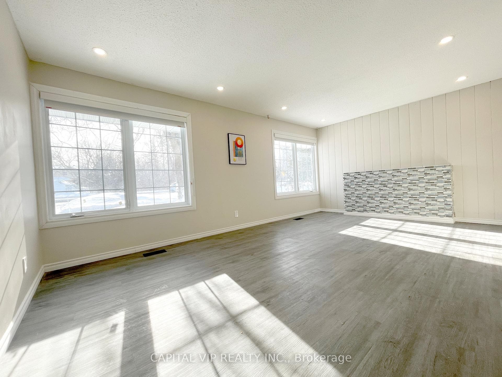 2367 Baseline Road photo 2