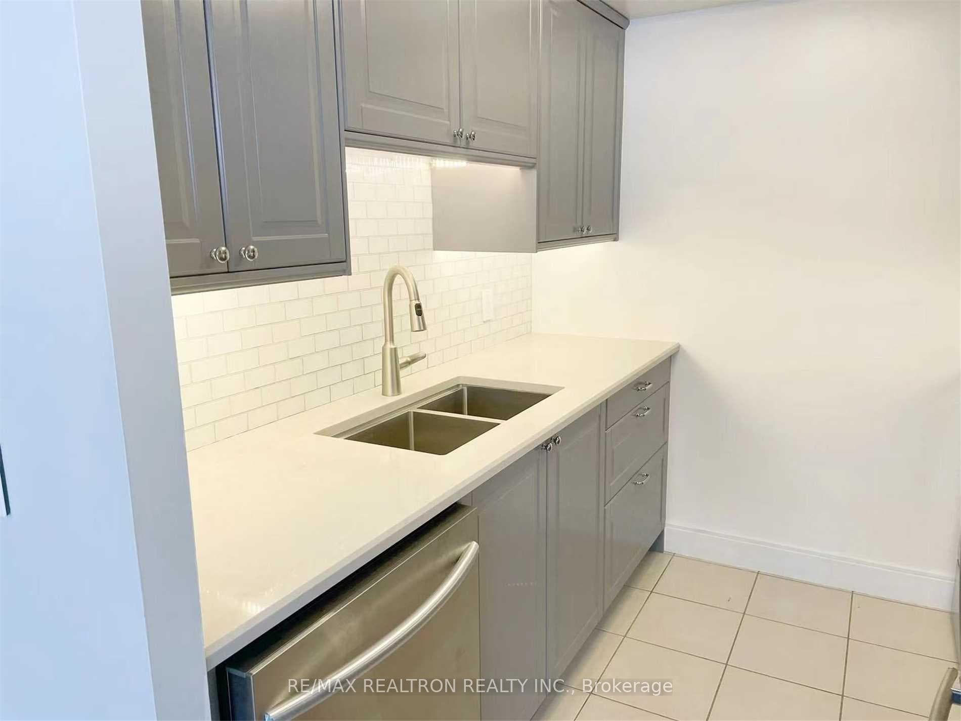 135 Village Green Square Unit 3717 photo 6