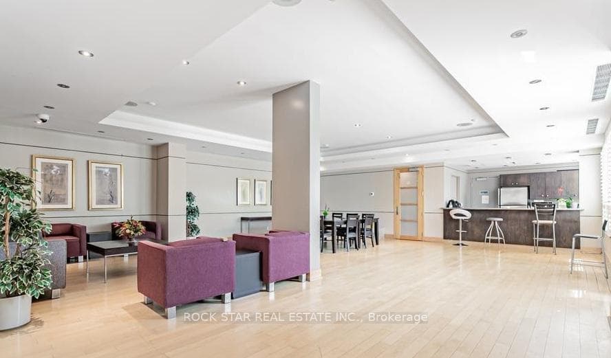 48 Suncrest Boulevard Unit 515 photo 15