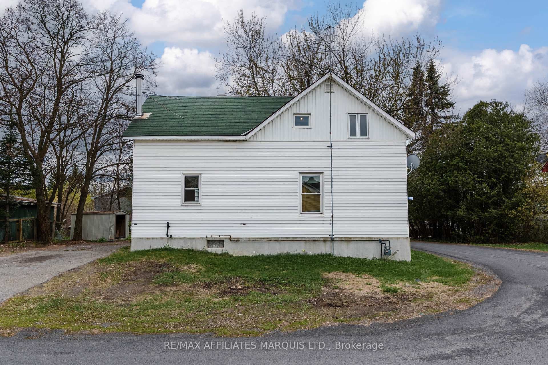 21910 Seguin Mill Street photo 4