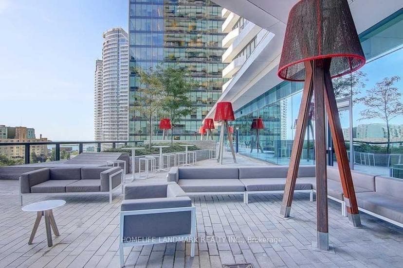 88 Harbour Street Unit 6509 photo 32