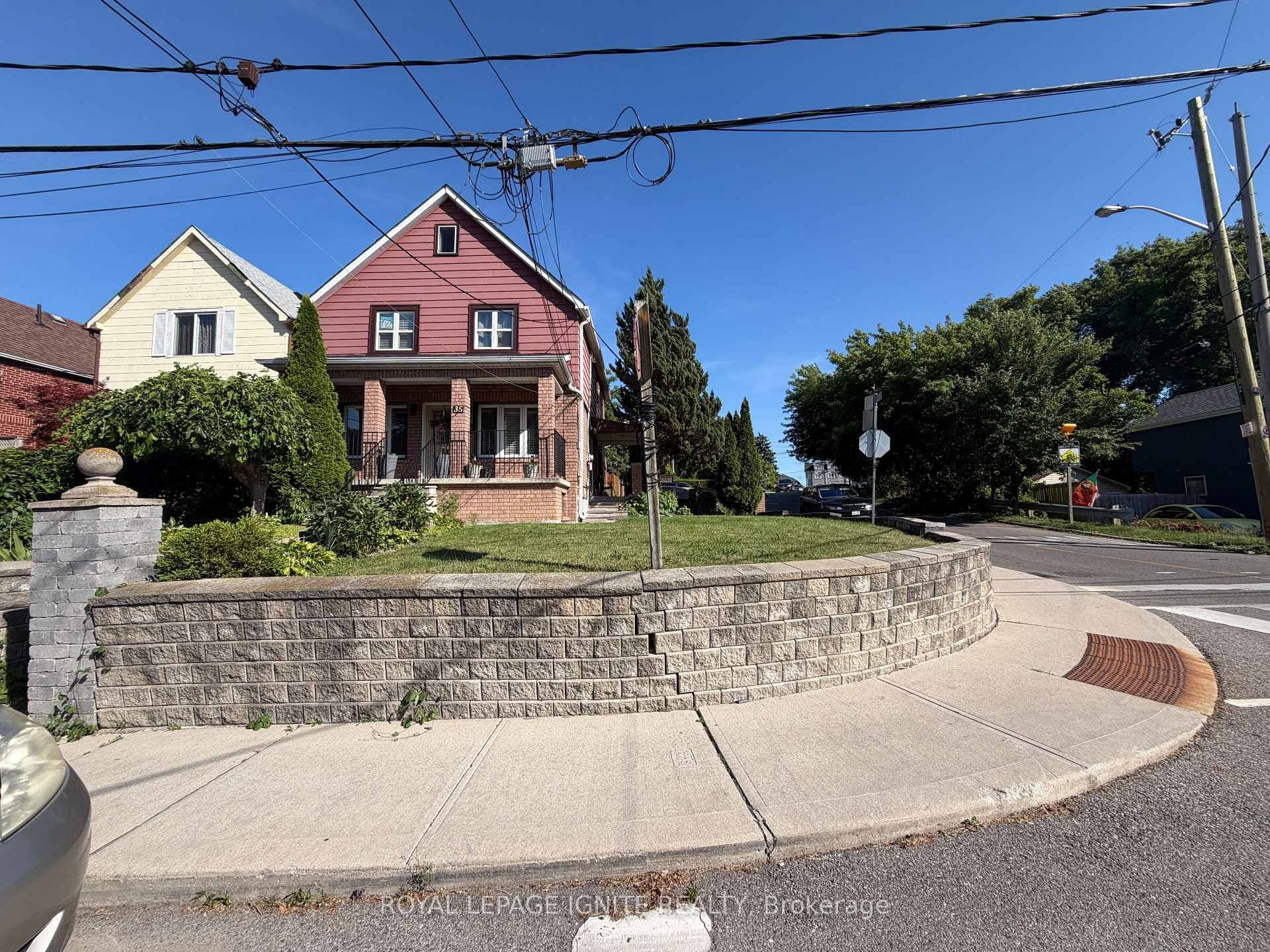35 Hillary Avenue photo 15