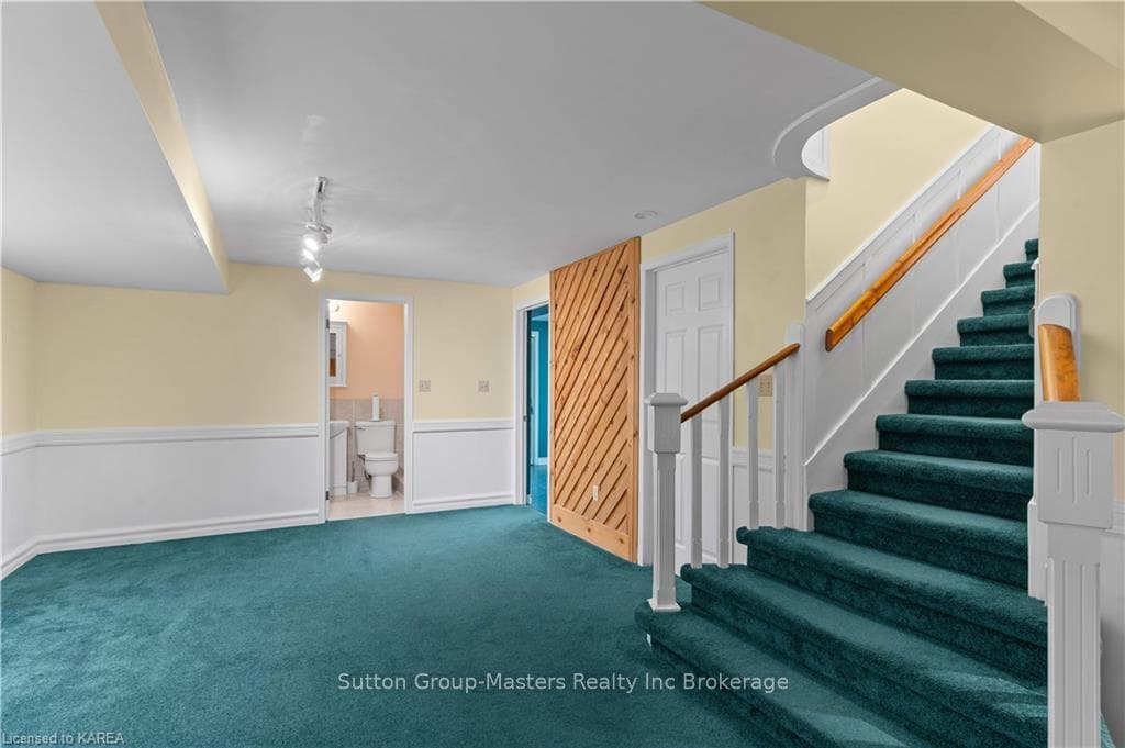 182 COLEBROOK Road photo 19