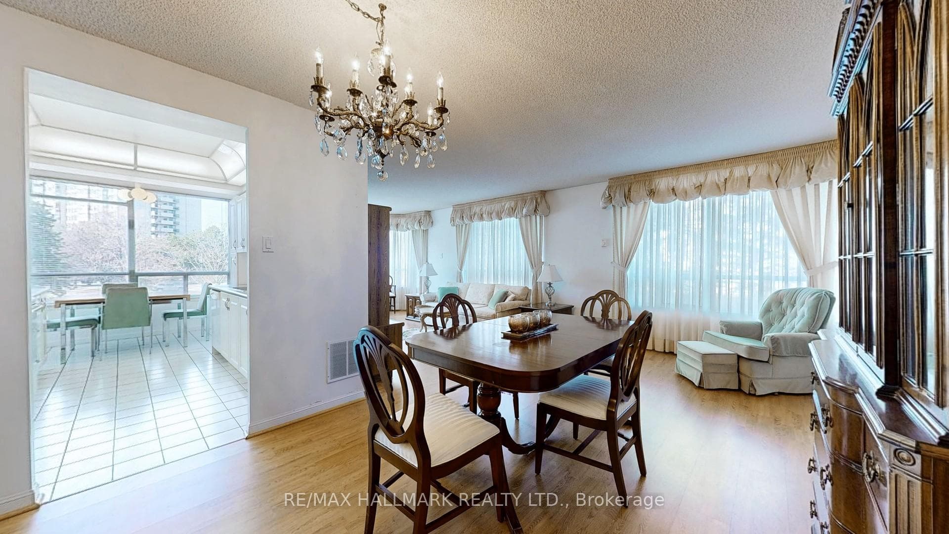 1121 Steeles Avenue Unit 206 photo 14