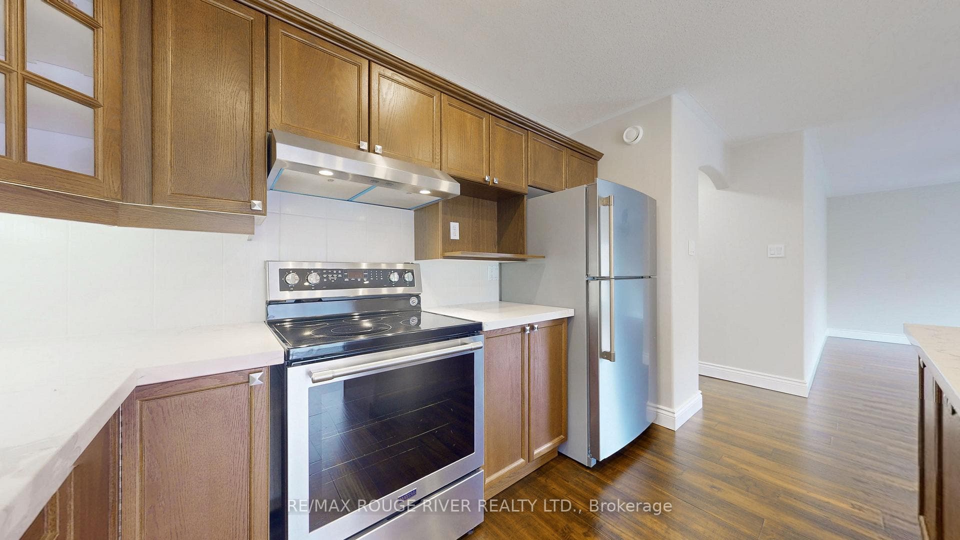 16 Aylesworth Avenue photo 14