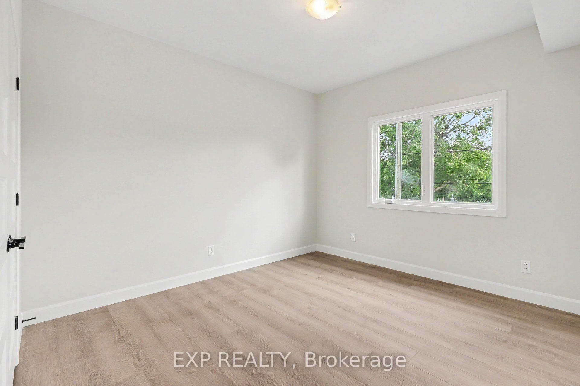 1089 Notre Dame Street Unit 6 photo 16