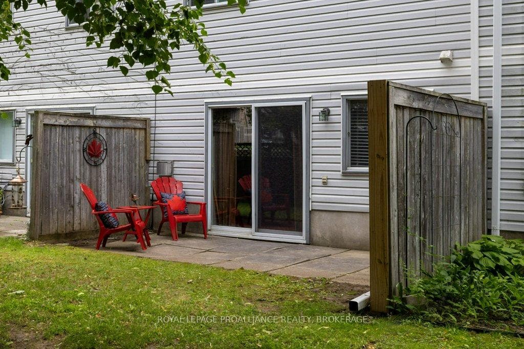 882 Winchester Lane photo 32
