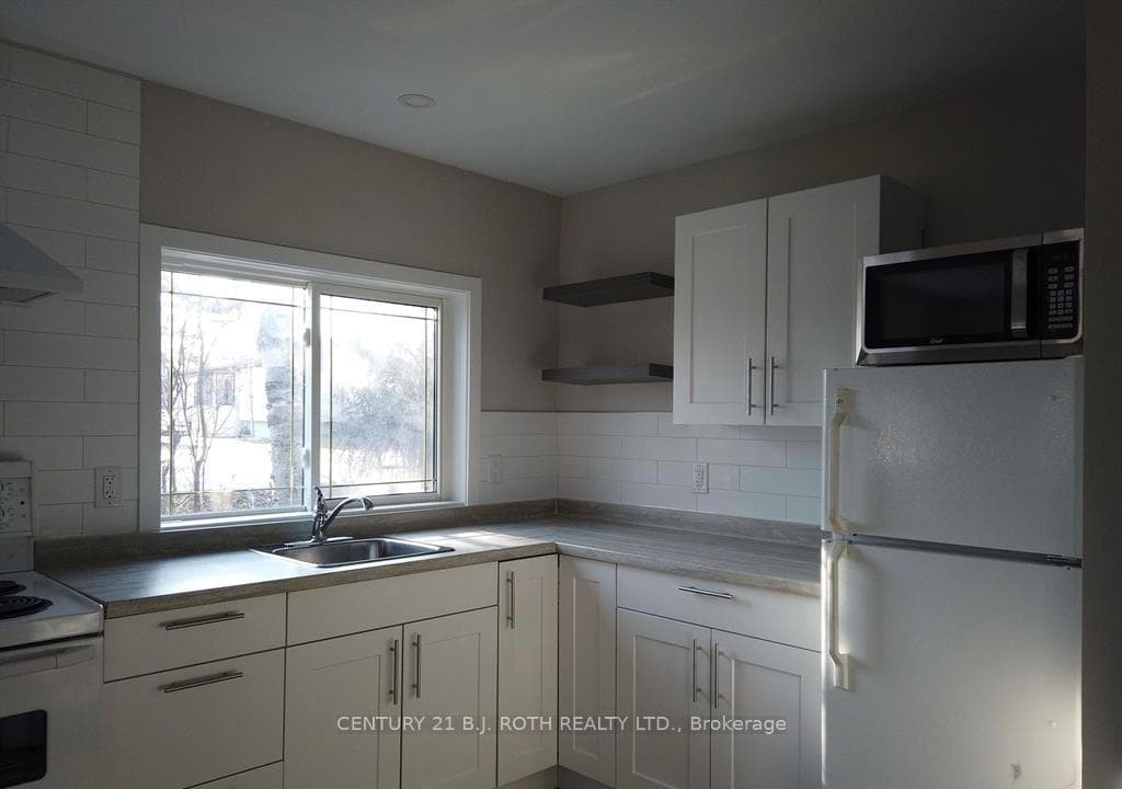 53 Collins Street Unit #2 photo 8