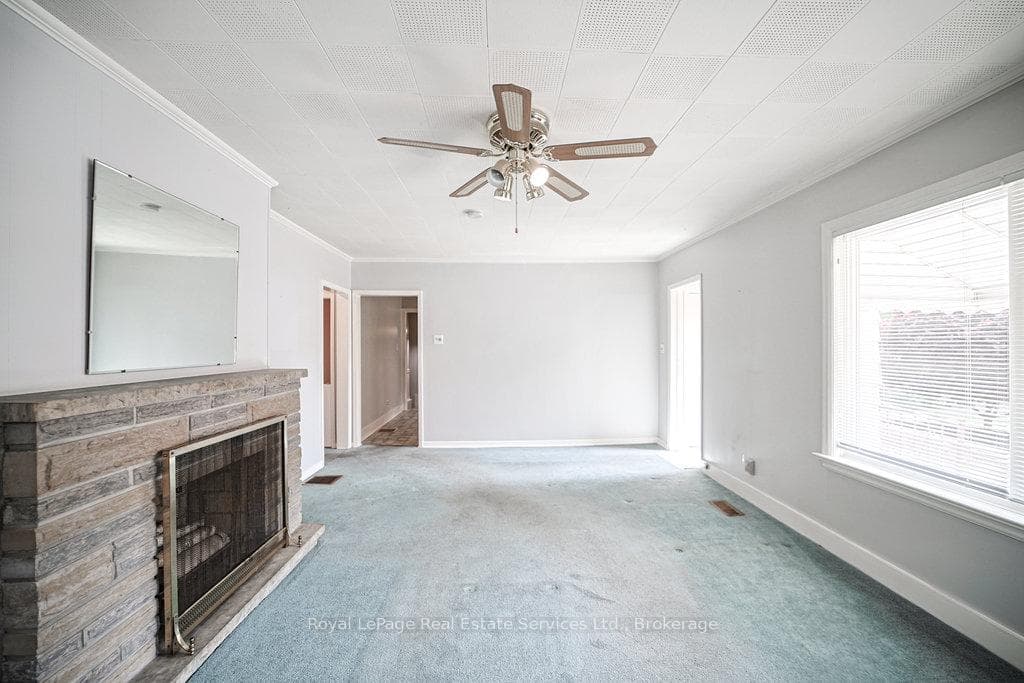 3039 Lakeshore Road photo 4