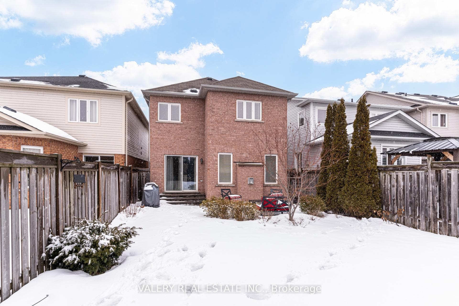 63 Bathgate Crescent photo 27