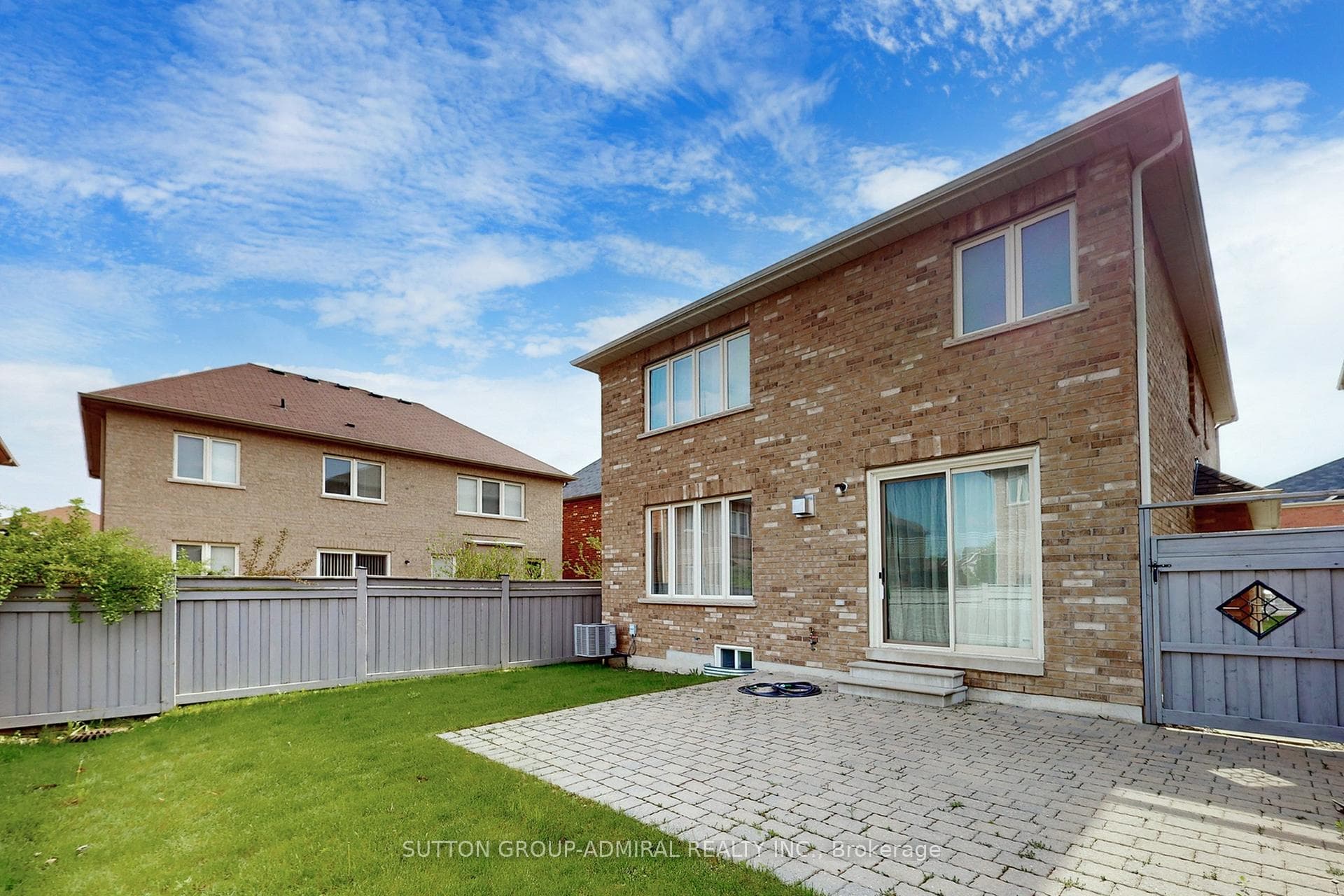 167 Emma Broadbent Court photo 39