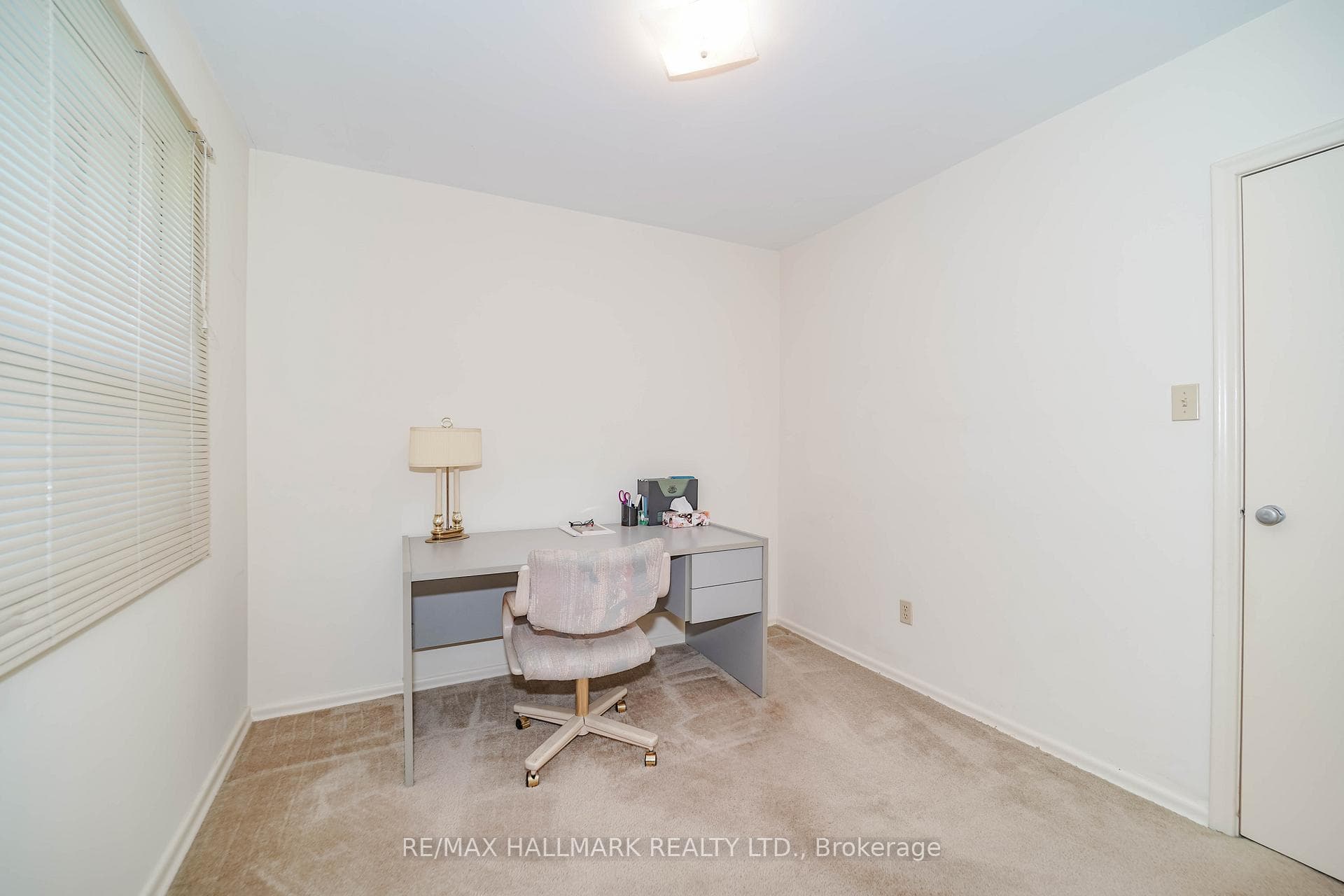 44 Budea Crescent photo 14