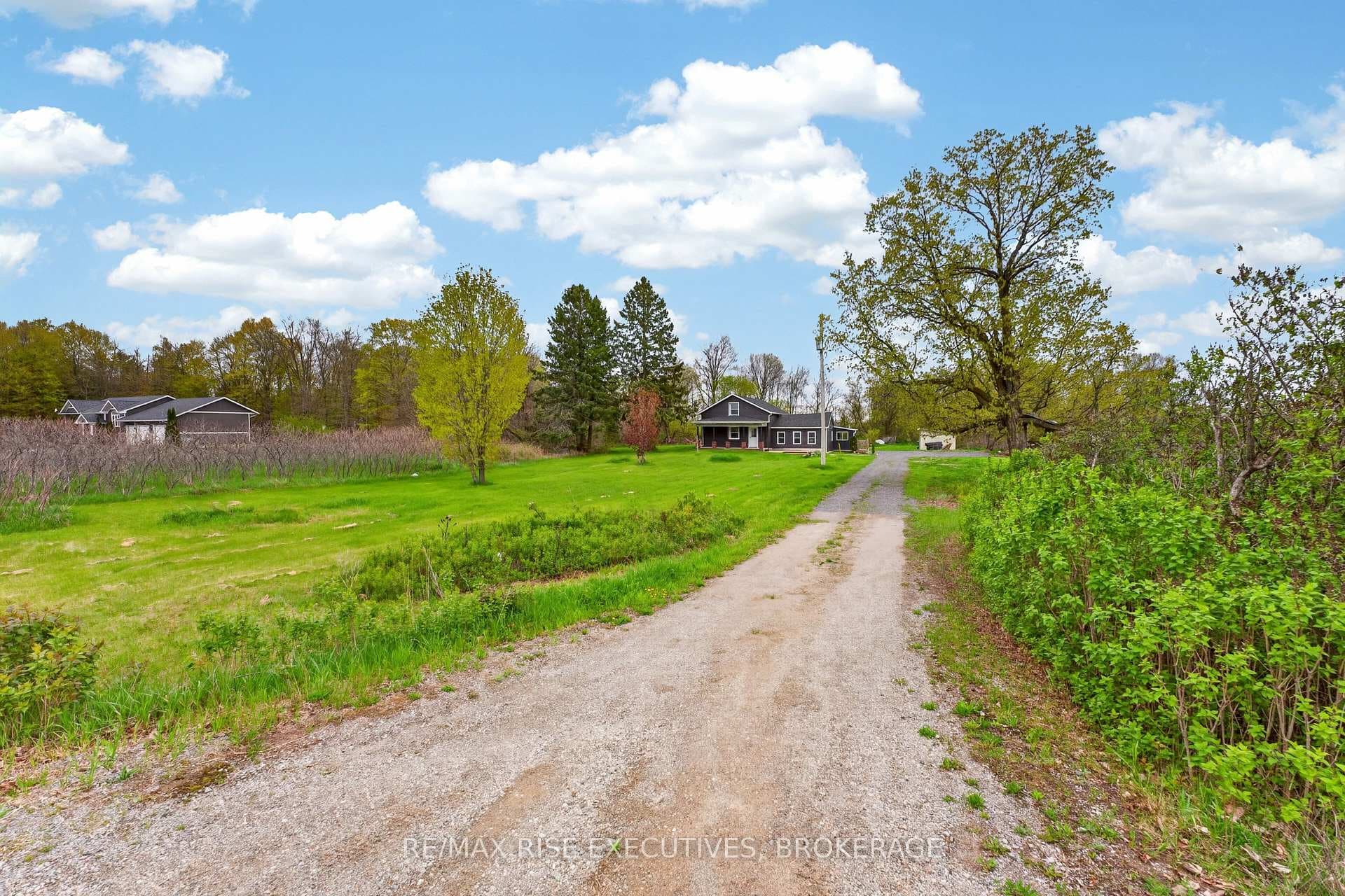 750 Moira Road photo 31