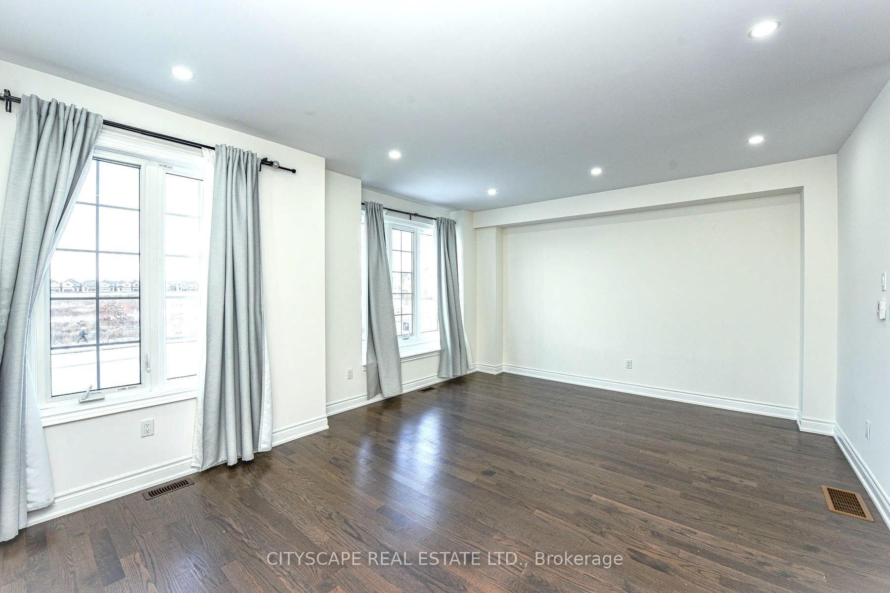 8652 Financial Drive photo 10