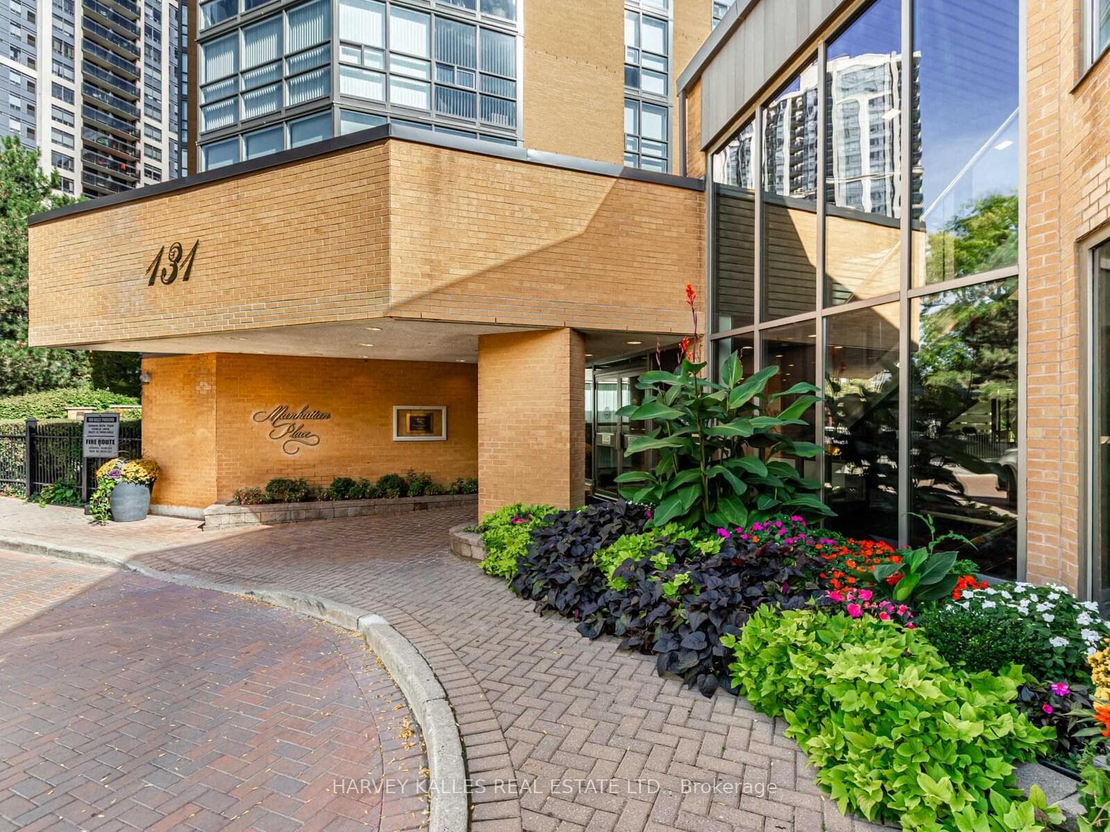 131 Beecroft Road Unit 1707 photo 2