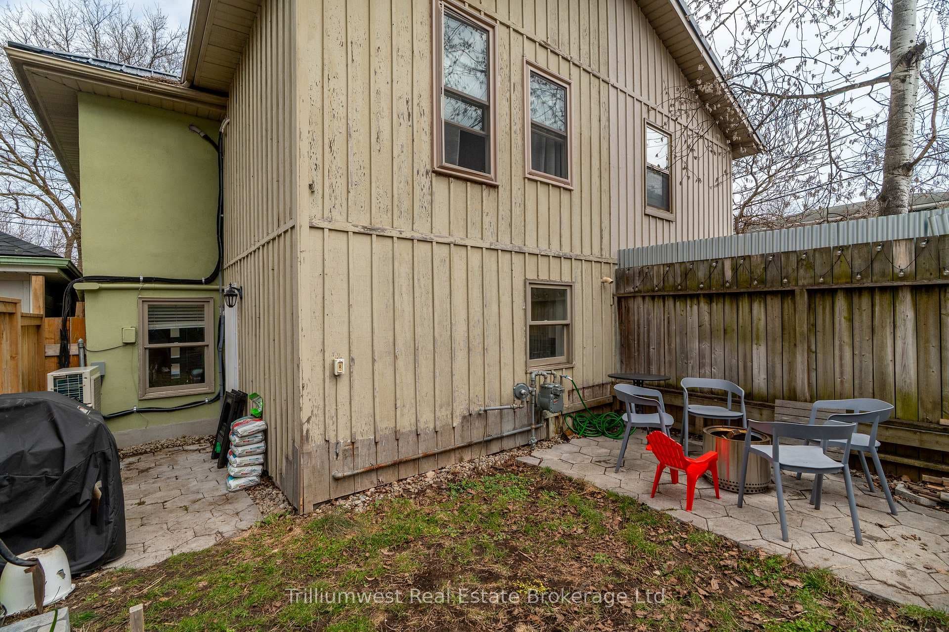4 Dufferin Street photo 35