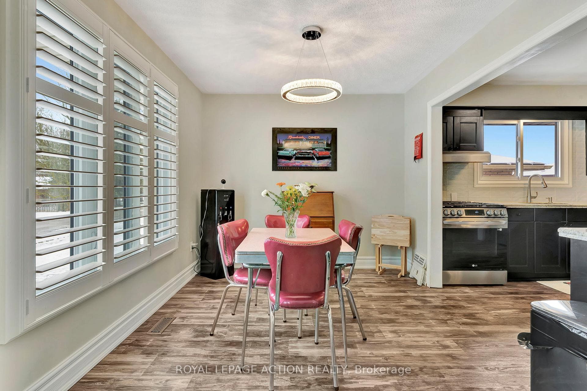 24 Madison Avenue photo 9