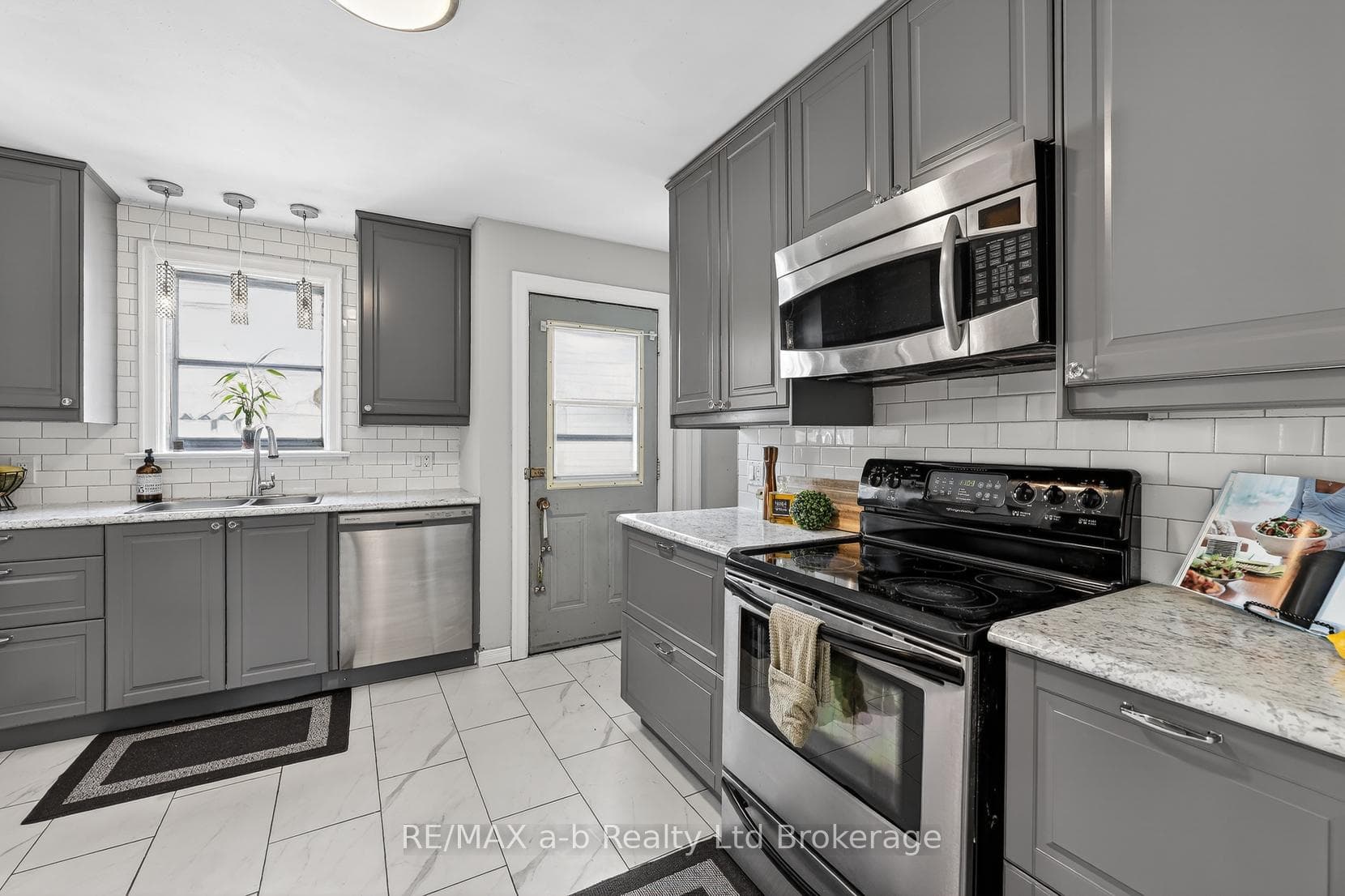 27 Fyfe Avenue photo 11