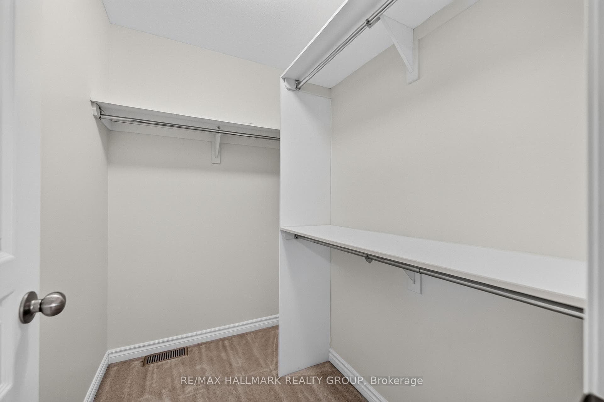 2028 MELETTE Crescent photo 21
