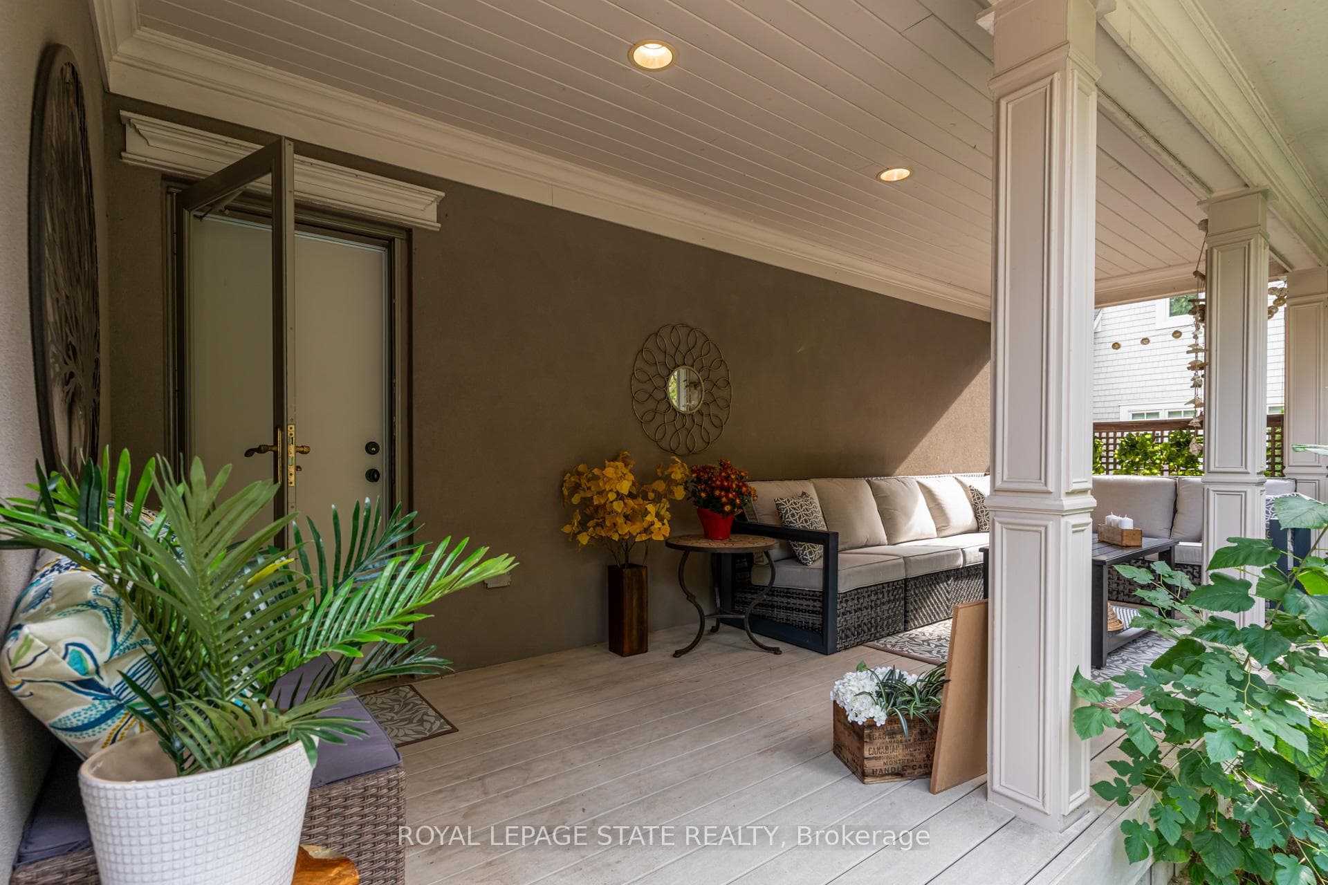 2047 Ardleigh Road photo 32