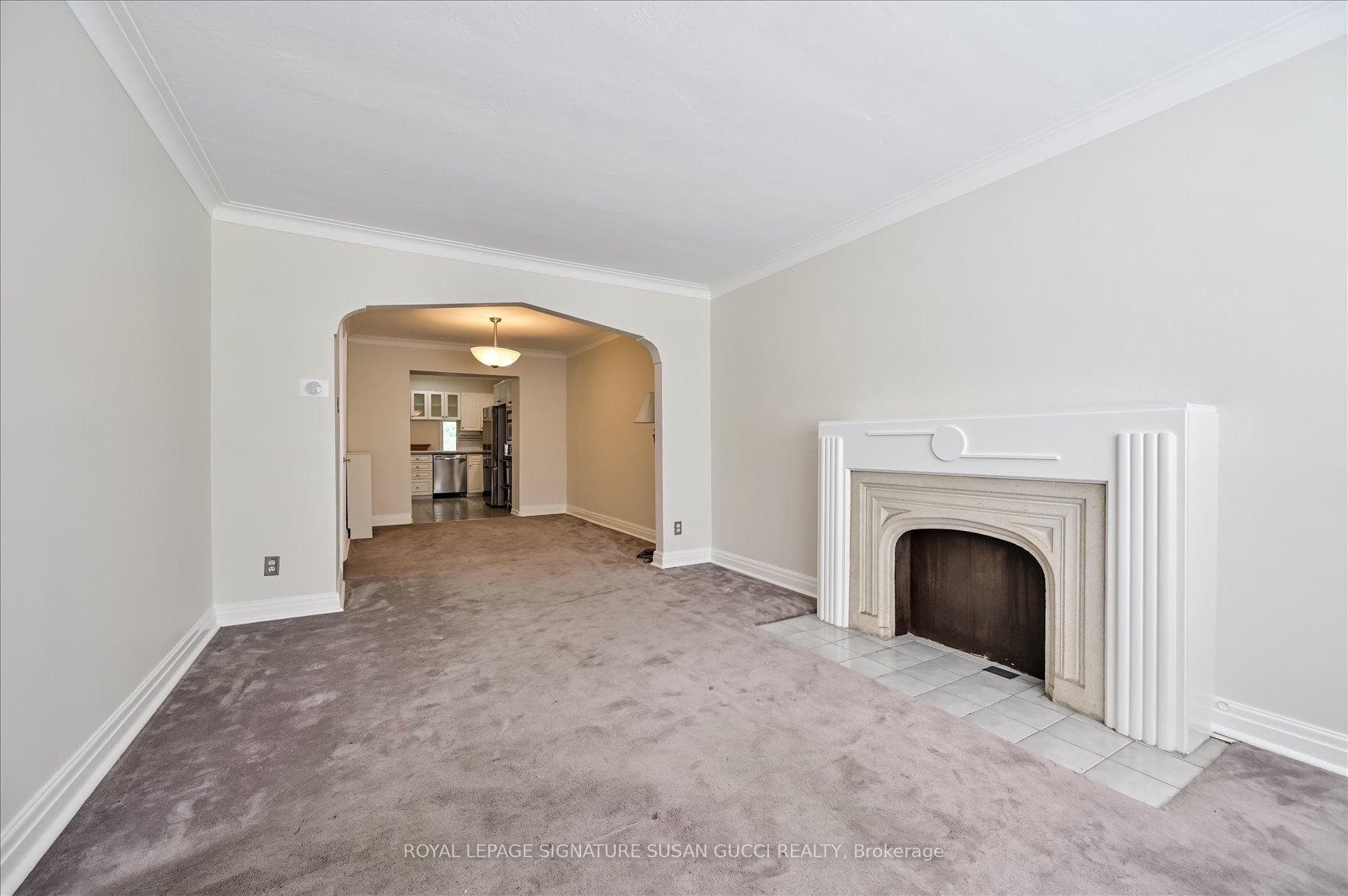 32 Marilyn Crescent Unit Main photo 5