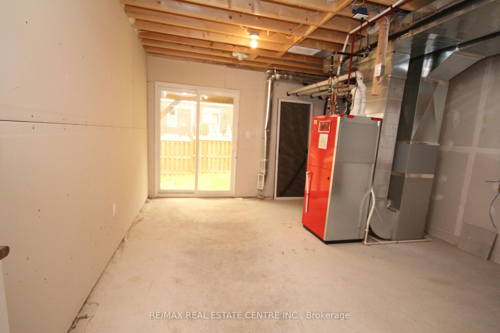 30 Wagon Lane photo 45