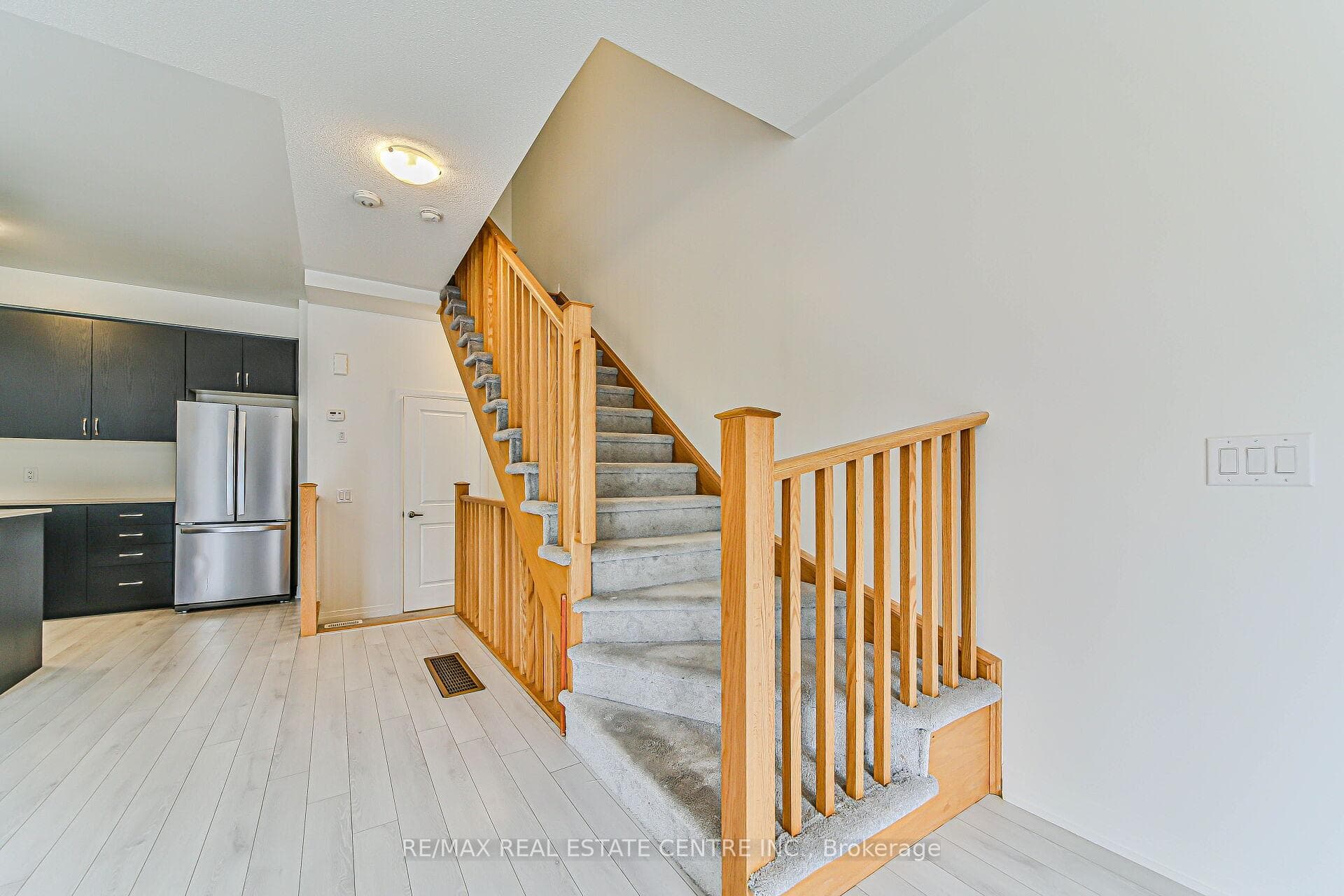 585 Colborne Street Unit 902 photo 5