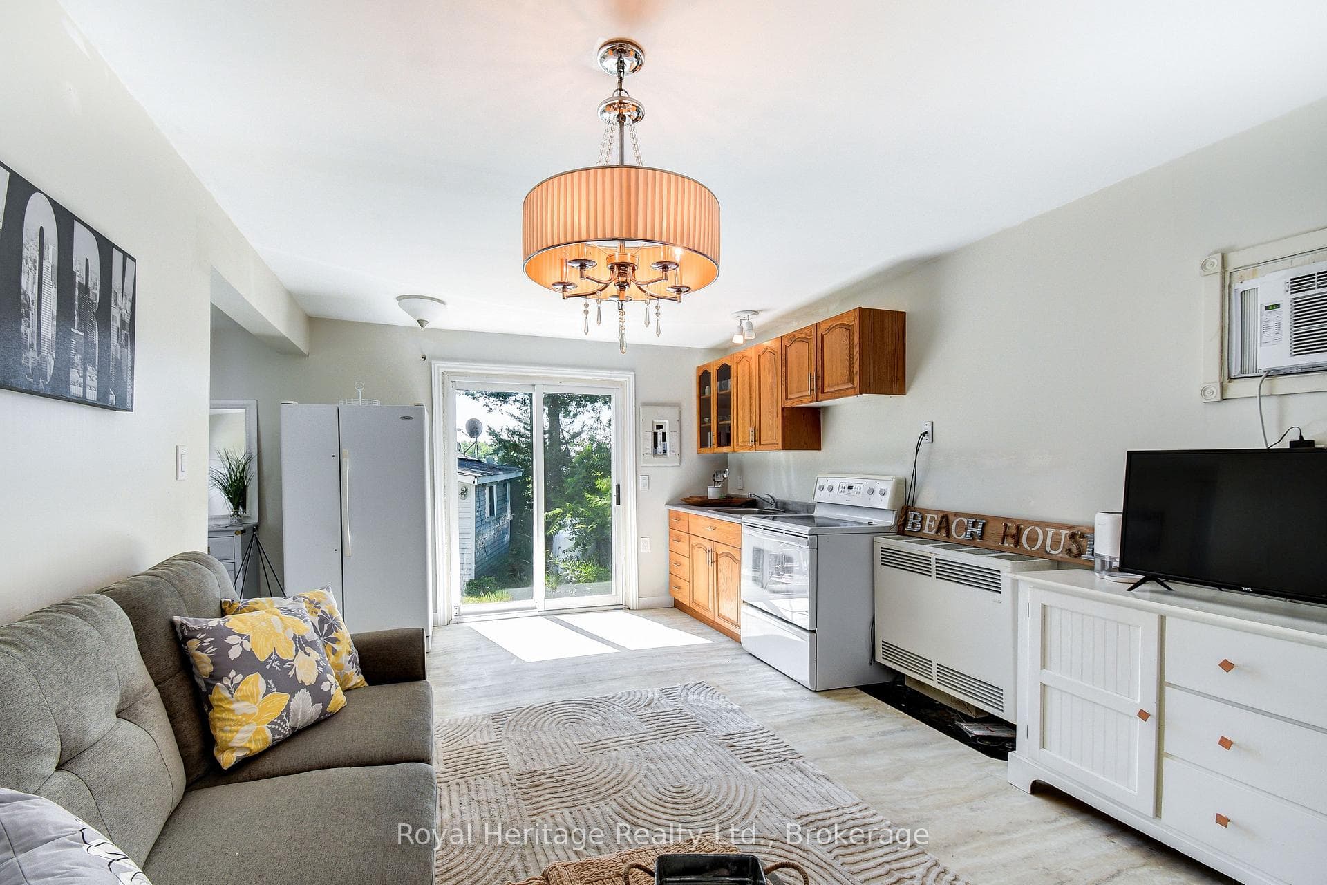 680 Round Lake Road photo 24