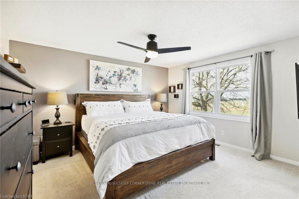 27 OAK Avenue photo 28