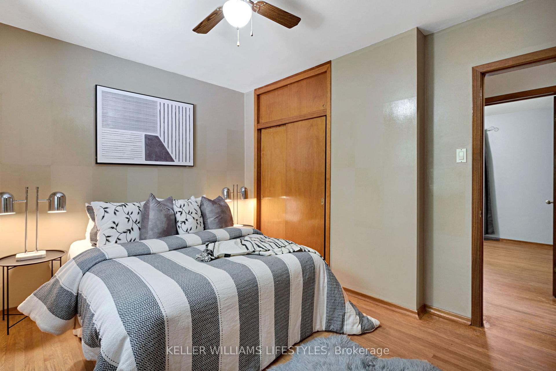564 CHIDDINGTON Avenue photo 24