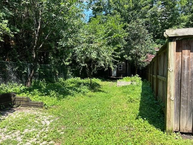 21 Edith Drive photo 19