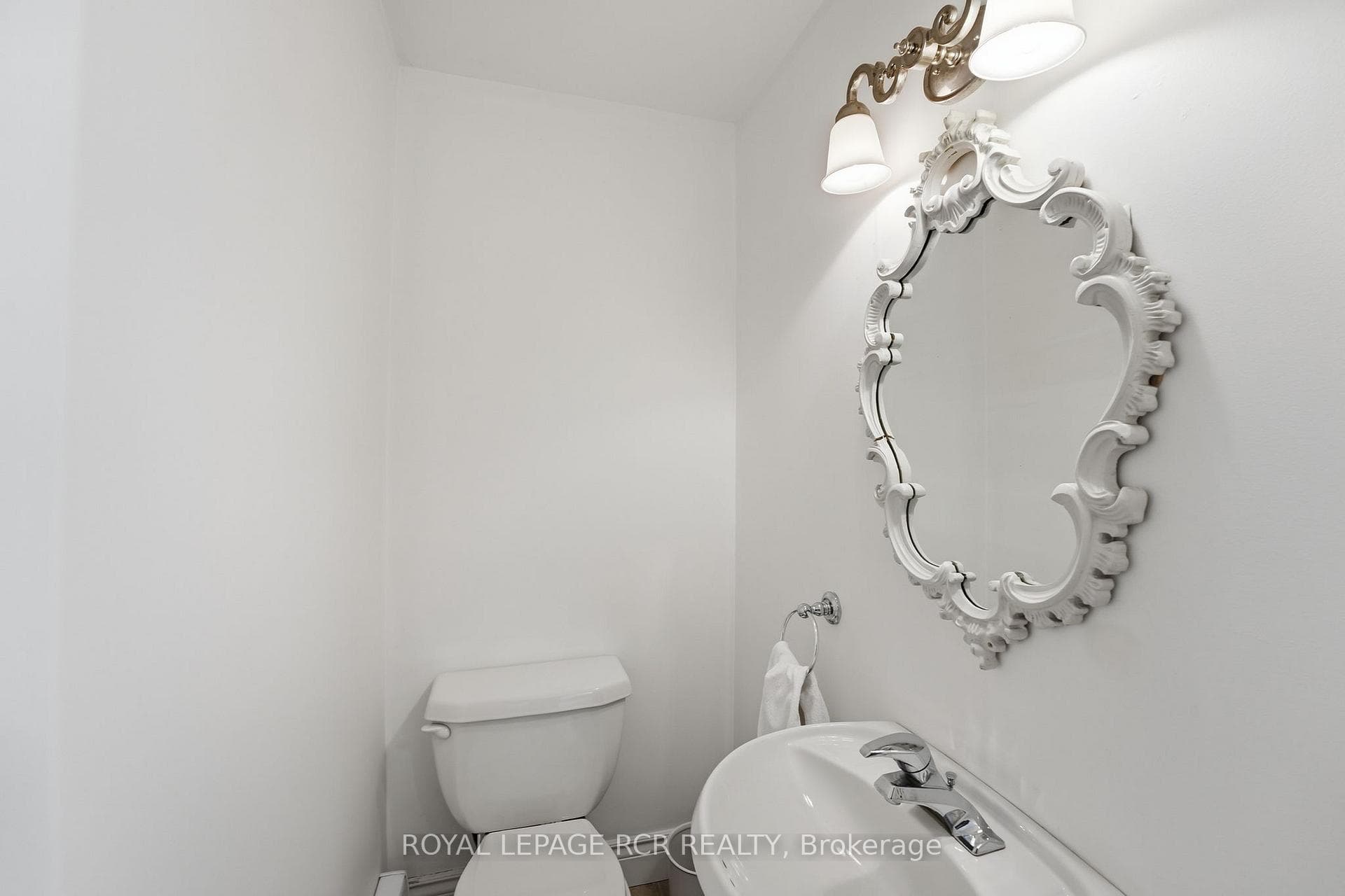 193 Sherwood Place photo 40