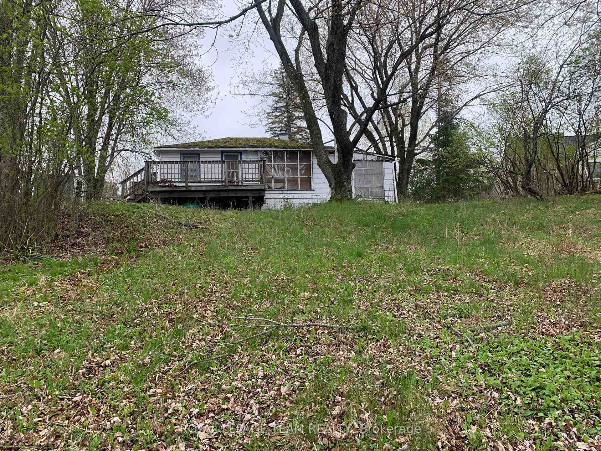 239 Kedey Street photo 15