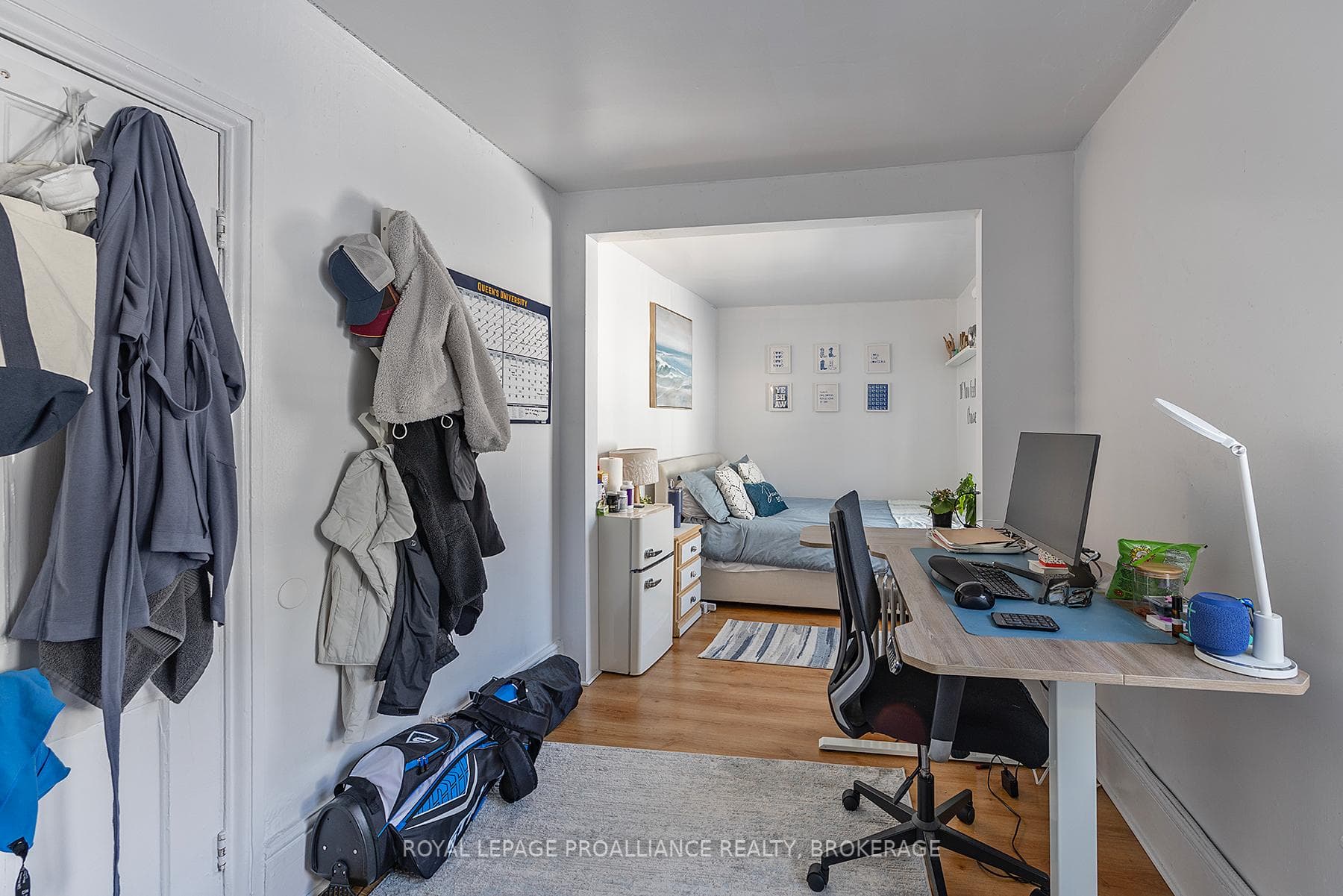 310 University Avenue photo 23