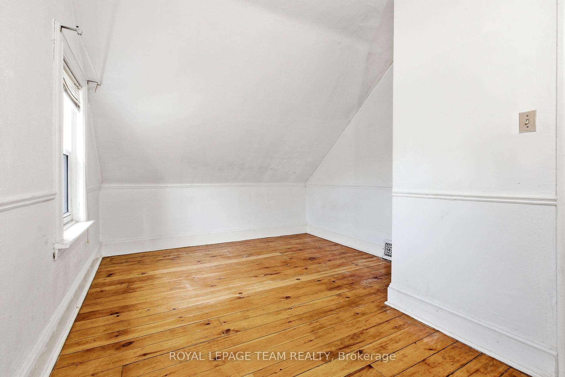 910 Pinecrest Road photo 27