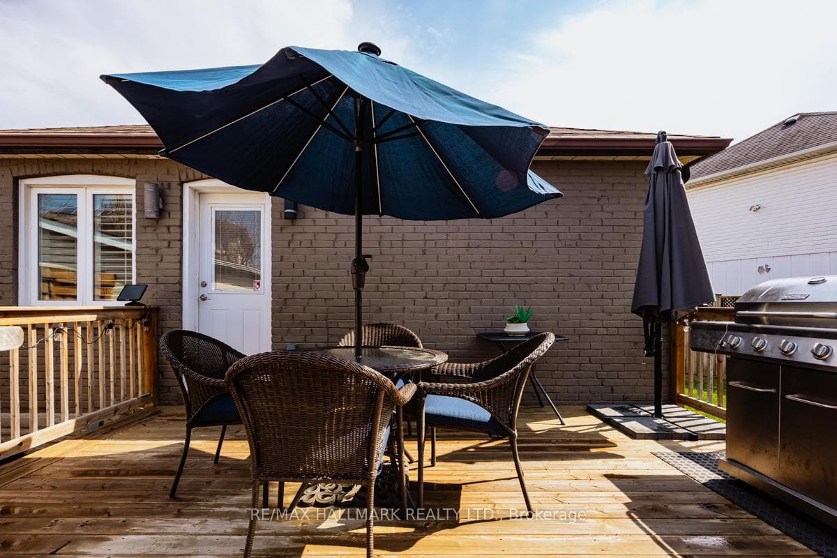 84 Delma Drive photo 33