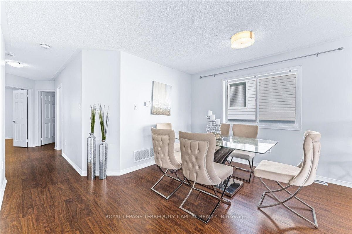 54 Copeman Crescent photo 17