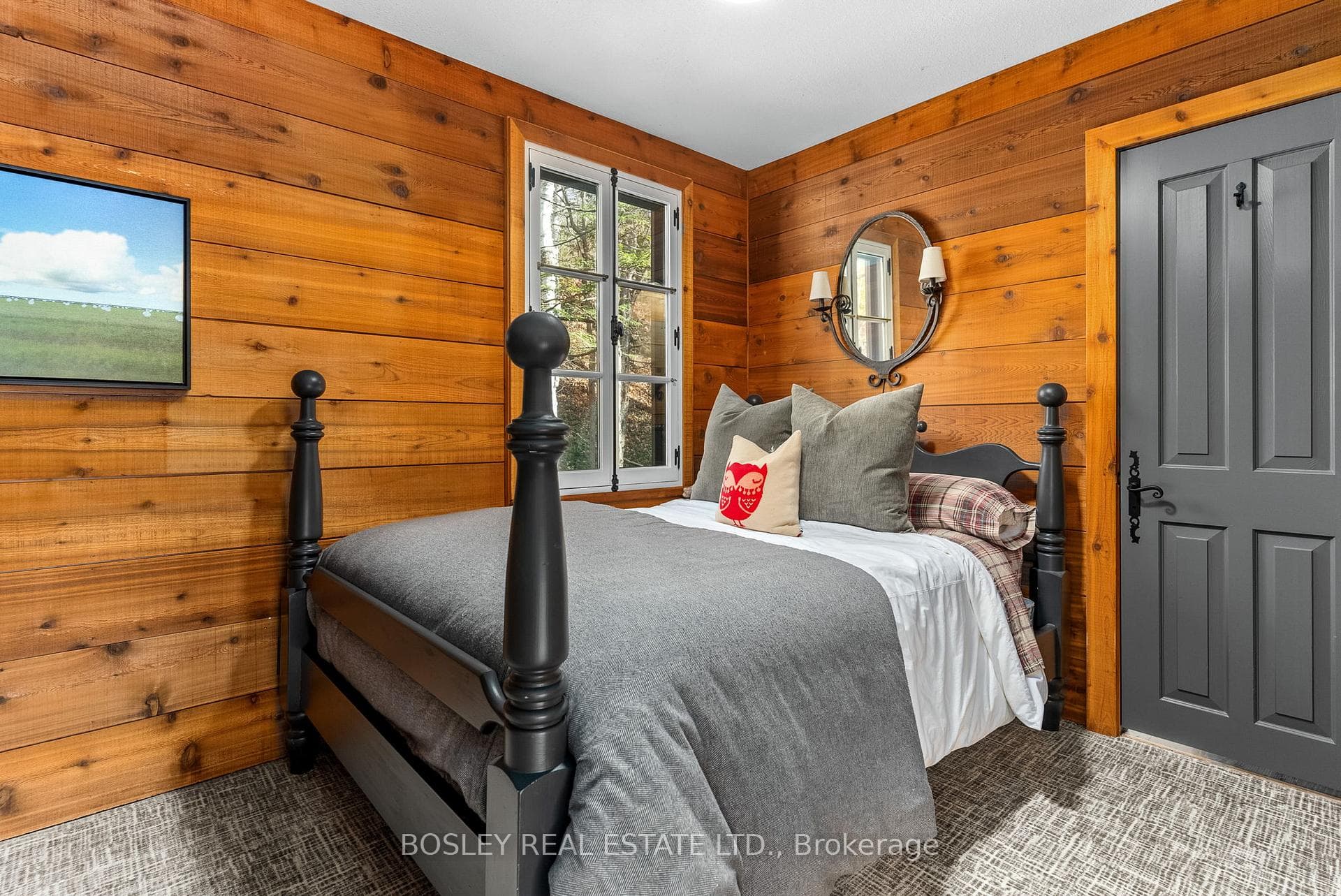 Comfortable and Inviting Second Bedroom