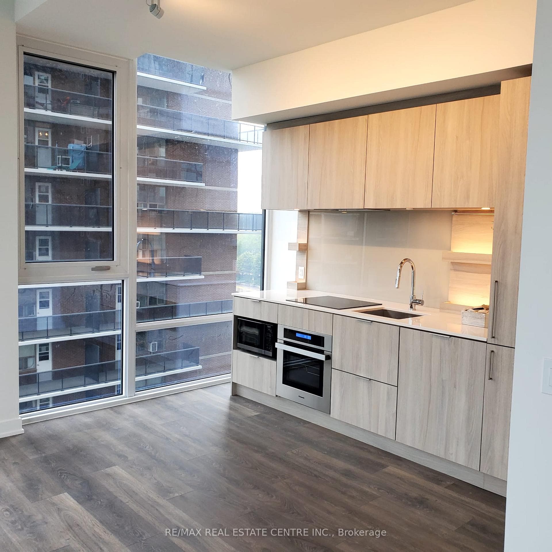 28 Ann Street Unit 609 photo 6