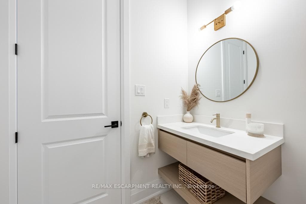 121 FIDDLERS GREEN Road Unit 2 photo 15
