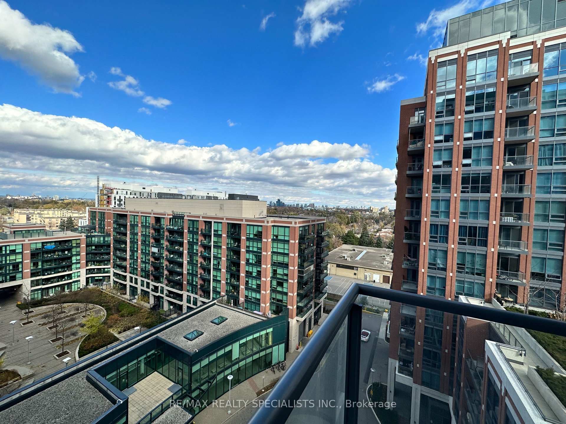 31 TIPPETT Road Unit 1018 photo 33