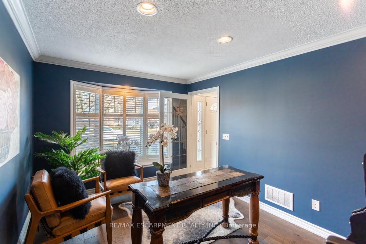12 Lakegate Drive photo 18
